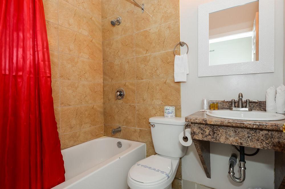 Ottawa Inn Hotel מראה חיצוני תמונה