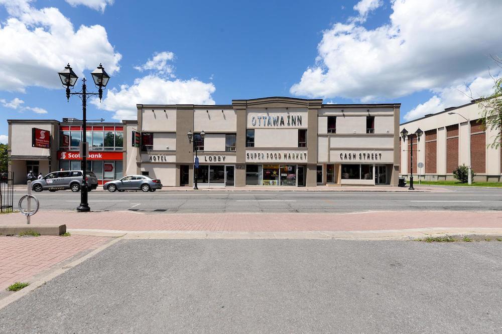 Ottawa Inn Hotel מראה חיצוני תמונה